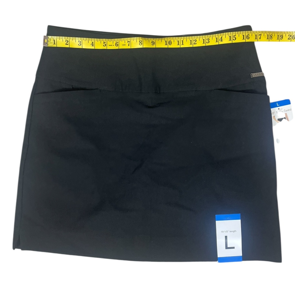 NWT S.C. & Co. Women's Skort in Black (TSE) - Picture 4 of 11
